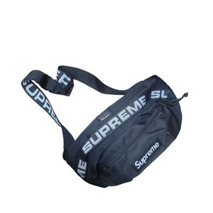 Waist bag.. Supreme
